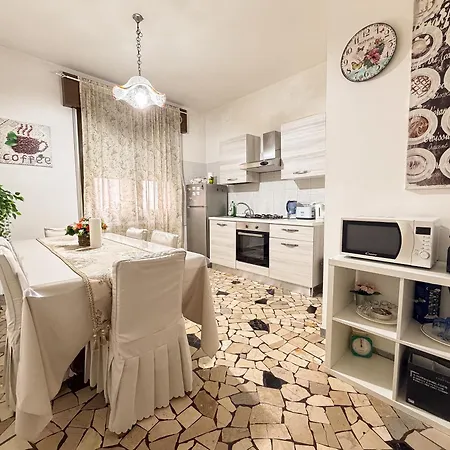 Trilocale Mestre - 5 Ospiti, Vicino Stazione, Ac Lejlighed *